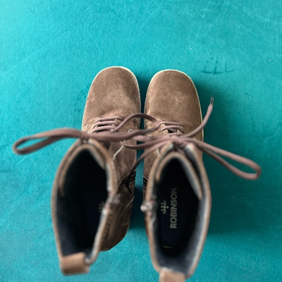 Robinson Size 40 - Picture 3 of 5